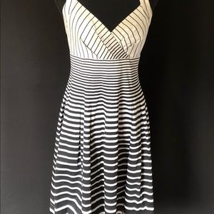 Evan-Picone Dress Fitted Bodice Cross Straps Size 4